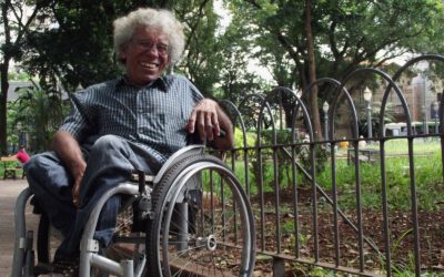 Carlos conquista a vida sobre rodas: ‘Deficiência não é limitação’