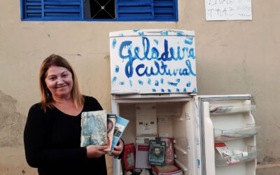 ‘Geladeira Cultural’ de Helena leva leitura para o Campos Elíseos