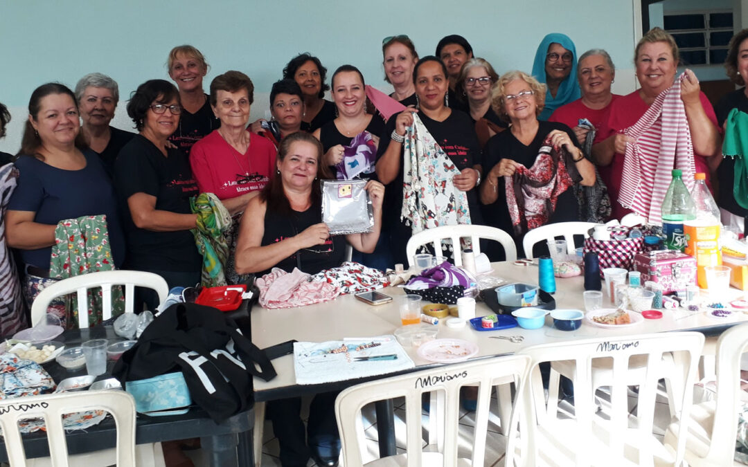 Lencinhos já levaram carinho a mais de 18 mil mulheres na luta contra o câncer