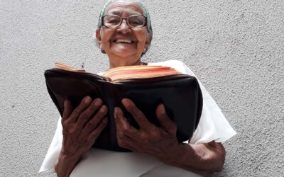 Para entender a Bíblia, Damiana aprendeu a ler sozinha aos 50 anos