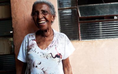 Aos 104 anos, dona Elvira esbanja disposição e saúde