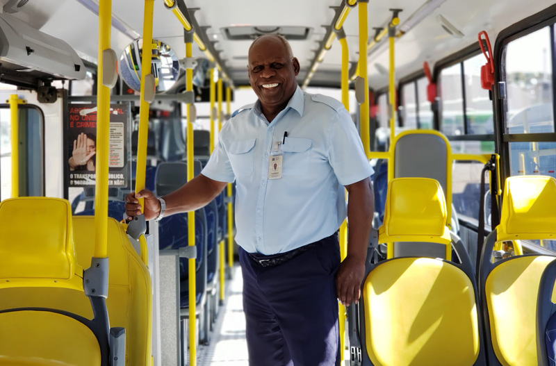 Ferreira é o motorista de ônibus urbano com mais tempo de trabalho em Ribeirão Preto