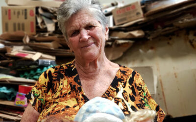 Com 78 anos de luta, Isaura recolhe recicláveis todos os dias