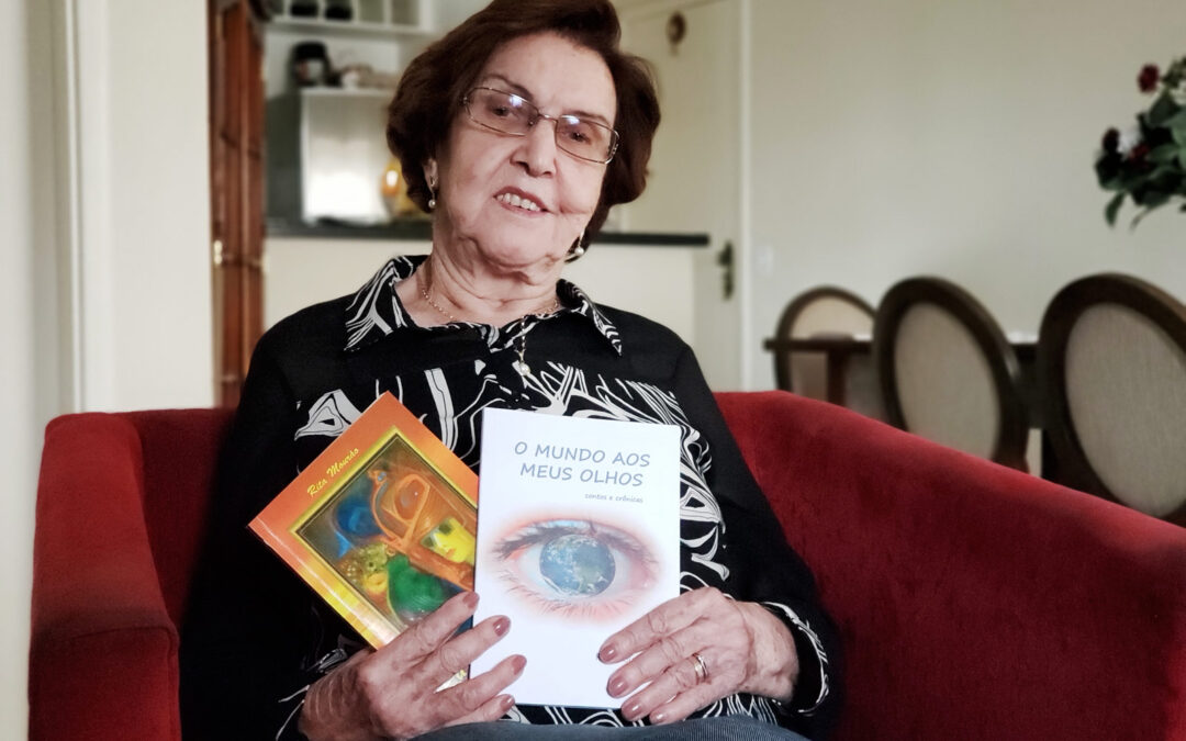 Rita voltou a estudar aos 56 anos, se tornou professora e escritora premiada