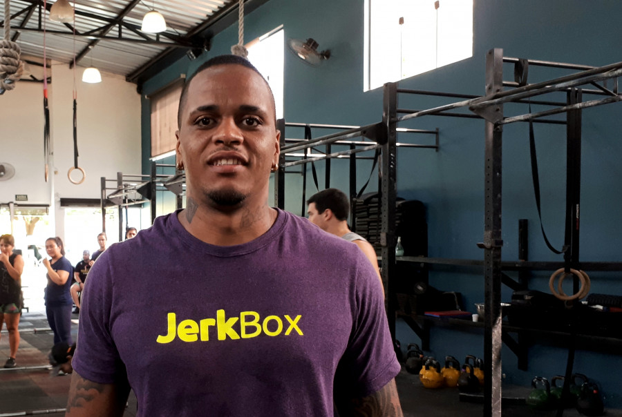 Após perder a perna em acidente, Vinicius se reinventou e hoje é destaque paralímpico