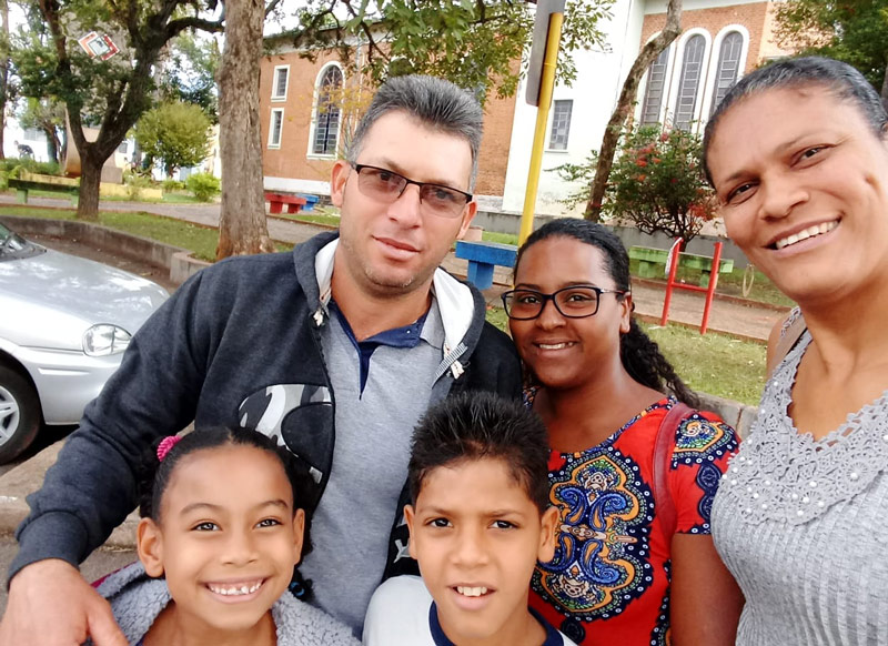 Solidariedade: para tratar filho no HC, Dady deixou a Bahia e foi acolhida por Sandra 