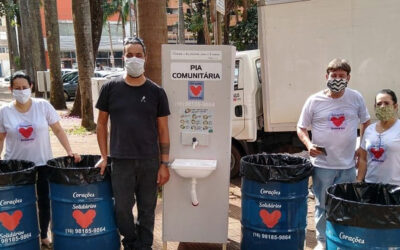 Grupo ‘Corações Solidários’ instala pias comunitárias e lixeiras na pandemia